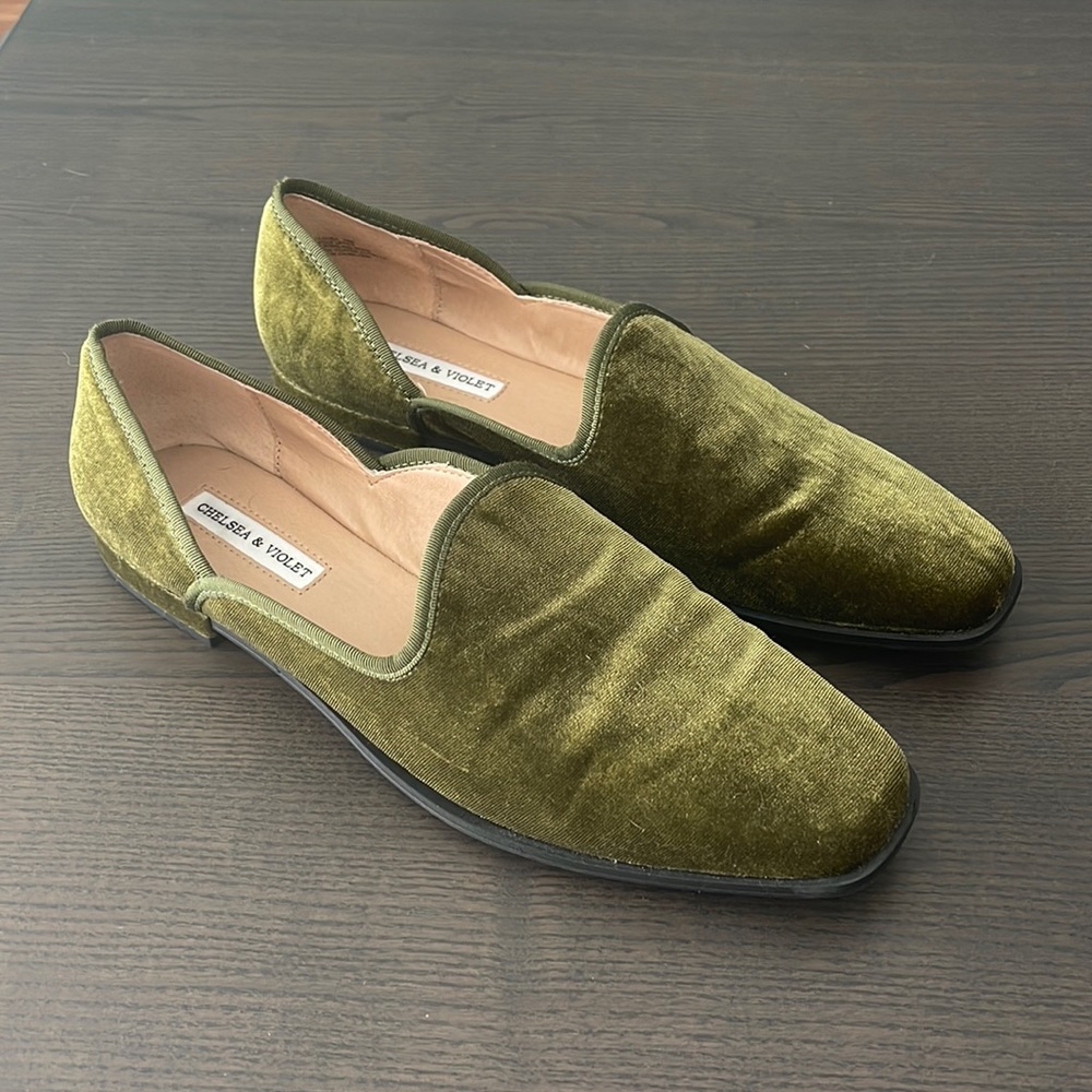Chelsea and Violet flats